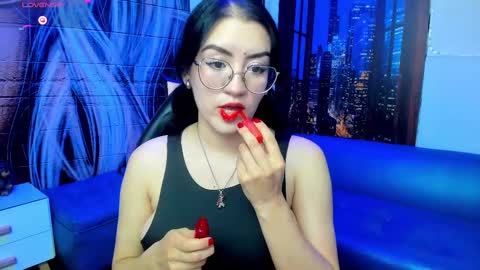 Snapshot of violeta_diazz chatting on 02.12.25 online show from 02.12.25