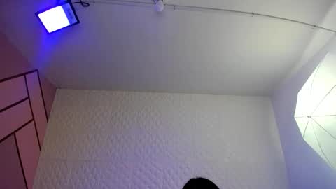 Snapshot of violeta_diazz chatting on 10.11.25 online show from 10.11.25