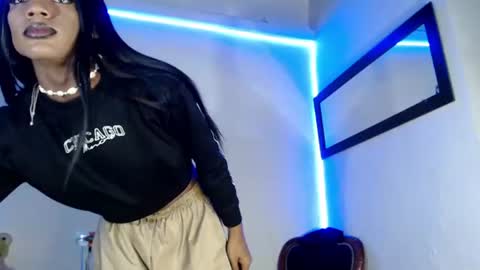 Snapshot of violeta_r_01 chatting on 06.10.26 violeta_r_01 online show from 06.10.26
