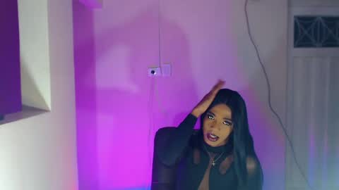 Snapshot of violeta_r_01 chatting on 06.21.26 violeta_r_01 online show from 06.21.26