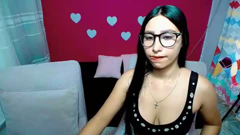 Snapshot of violeta_rouses chatting on 06.21.26 violeta_rouses online show from 06.21.26