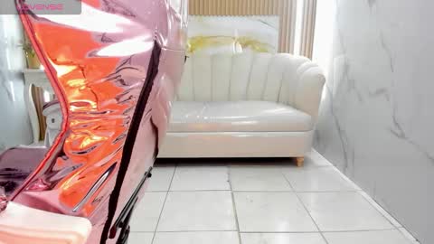 Snapshot of violeta_sub chatting on 11.14.25 IG violeta sub online show from 11.14.25