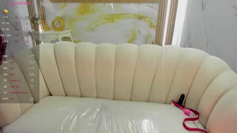 Snapshot of violeta_sub chatting on 11.28.25 IG violeta sub online show from 11.28.25