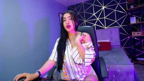 Snapshot of violeta_velle chatting on 10.10.25 violeta_velle online show from 10.10.25