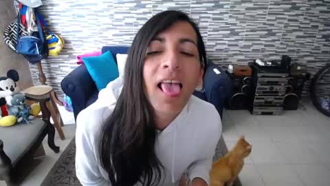 Snapshot of violetagomez_co chatting on 04.20.26 Violeta Gmez online show from 04.20.26