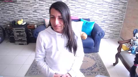 Snapshot of violetagomez_co chatting on 05.03.26 Violeta Gmez online show from 05.03.26