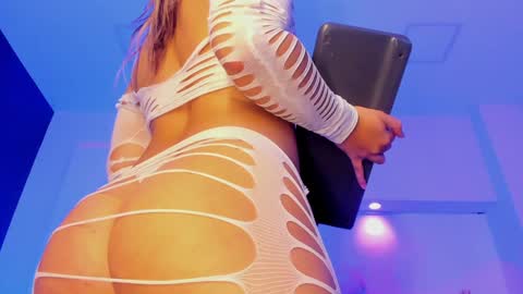 Snapshot of violetarainn chatting on 01.09.25 Violeta online show from 01.09.25