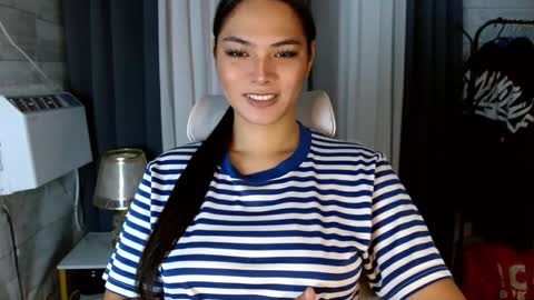 violet online show from 10.10.25