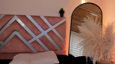 Call me Violet online show from 12.05.25