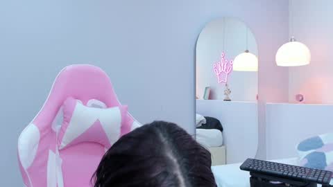 Violeth Hill online show from 01.31.25