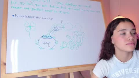 Violeth Hill online show from 03.05.25