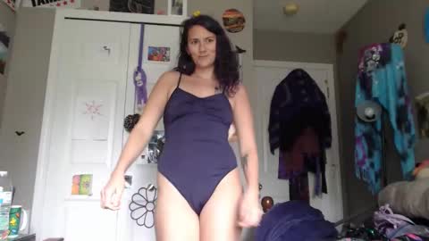 Snapshot of violethooper chatting on 05.11.26 Violet Hooper online show from 05.11.26