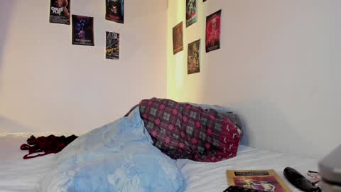 Snapshot of violetsalvatore chatting on 12.14.24 Violet salvatore online show from 12.14.24