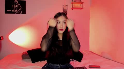 Snapshot of violetsalvatore chatting on 01.04.25 Violet salvatore online show from 01.04.25