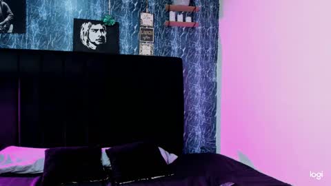 Snapshot of violetsalvatore chatting on 02.23.25 Violet salvatore online show from 02.23.25