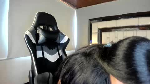 violetskinny online show from 10.20.25