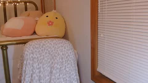 Snapshot of violetskyesx chatting on 02.12.26 Violet Skye online show from 02.12.26