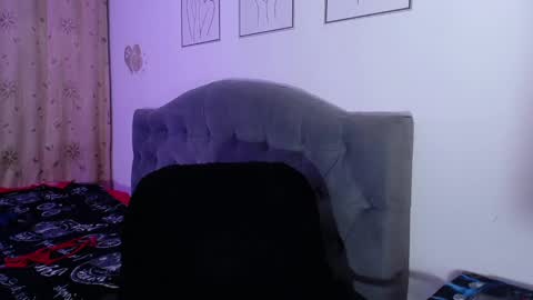 violett  Independent model online show from 02.23.25