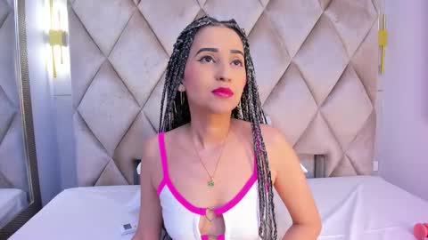 Violett  online show from 11.19.25