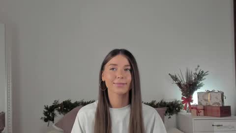 violetta_finch online show from 01.16.25