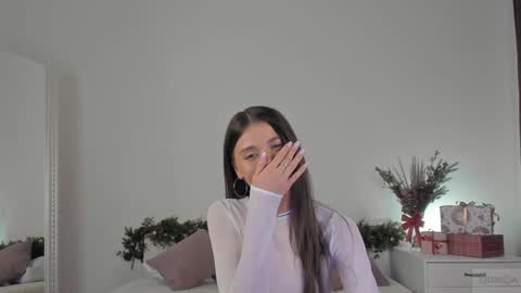 violetta_finch online show from 01.19.25