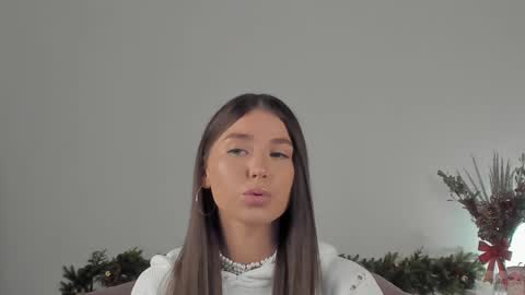 violetta_finch online show from 01.20.25