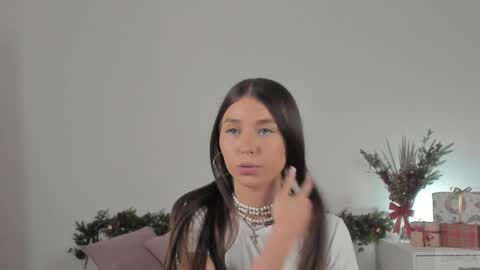 violetta_finch online show from 01.20.25