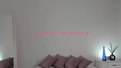 violetta_finch online show from 02.06.25