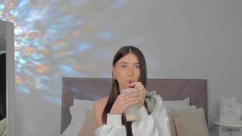violetta_finch online show from 03.11.25