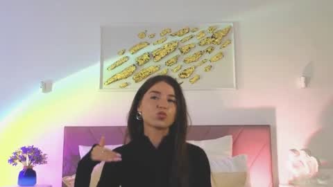 Snapshot of violetta_finch chatting on 04.19.26 violetta_finch online show from 04.19.26