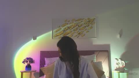 Snapshot of violetta_finch chatting on 04.23.26 violetta_finch online show from 04.23.26