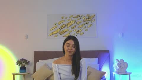 Snapshot of violetta_finch chatting on 05.23.26 violetta_finch online show from 05.23.26