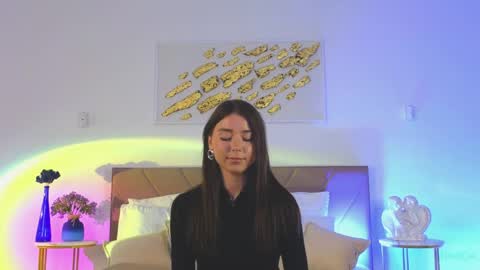 Snapshot of violetta_finch chatting on 05.27.26 violetta_finch online show from 05.27.26