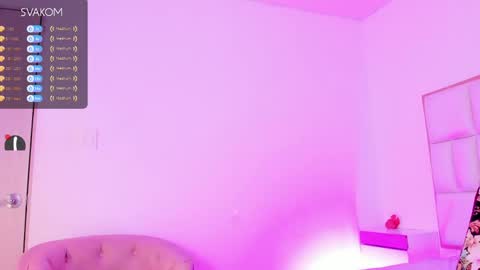 Snapshot of violetta_foxx1 chatting on 04.30.26 violeta online show from 04.30.26