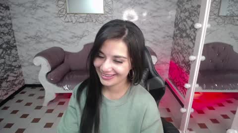 Snapshot of violetta_jhonson_v chatting on 12.24.24 Violetta online show from 12.24.24