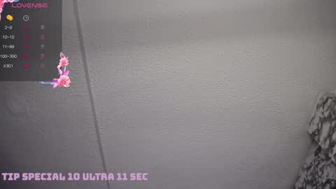 Snapshot of violetta_jhonson_v chatting on 01.28.25 Violetta online show from 01.28.25