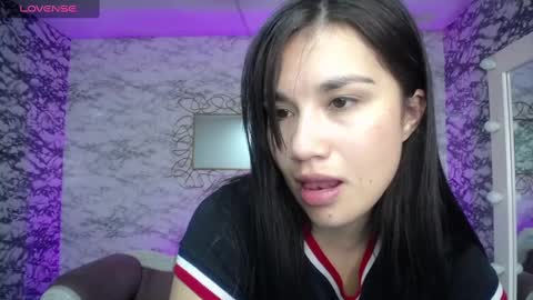 Snapshot of violetta_jhonson_v chatting on 02.05.25 Violetta online show from 02.05.25