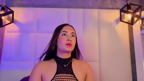 Snapshot of violetta_rose_ chatting on 06.19.26 violetta online show from 06.19.26