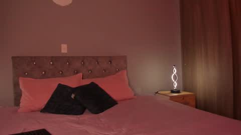 violetta independent model online show from 12.23.24