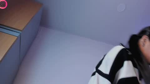 Violettaa online show from 04.11.26