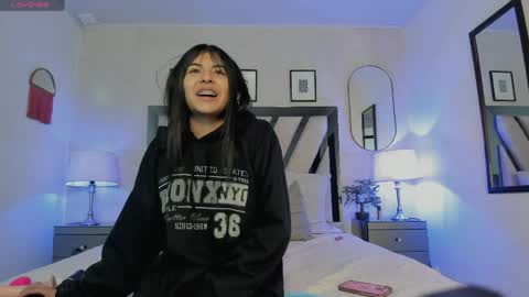 Violettaa online show from 04.12.26