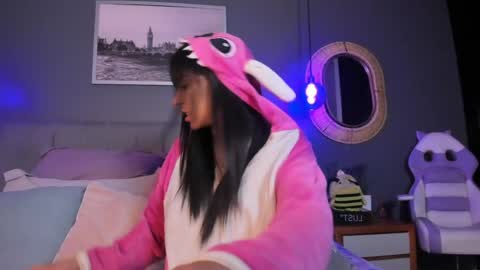 Violettaa online show from 04.13.26