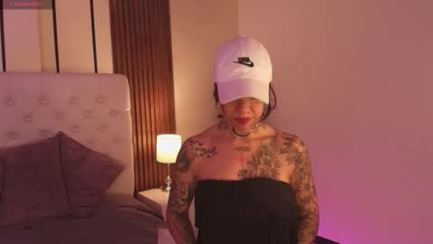 Snapshot of violettaalemida chatting on 01.13.26 violettaalemida online show from 01.13.26