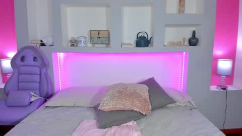 ViolettaBaker online show from 12.31.24