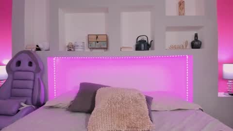 ViolettaBaker online show from 12.31.24