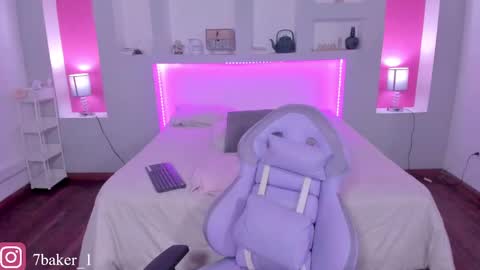 ViolettaBaker online show from 01.31.25