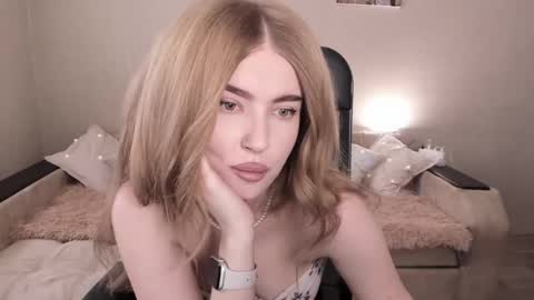 ViolettaOtis online show from 02.23.25