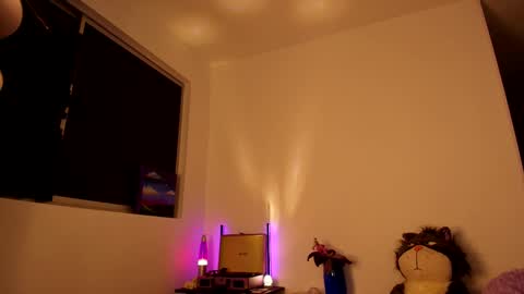 Violetta....Follow me in Twitter... online show from 09.26.25