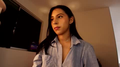 Violetta....Follow me in Twitter... online show from 09.30.25