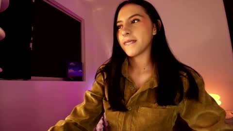 Violetta....Follow me in Twitter... online show from 10.15.25